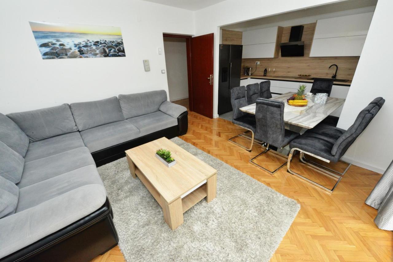 Apartmani Ivan Kaštela Eksteriør billede