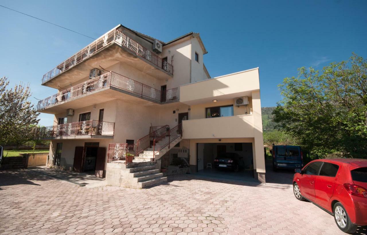Apartmani Ivan Kaštela Eksteriør billede